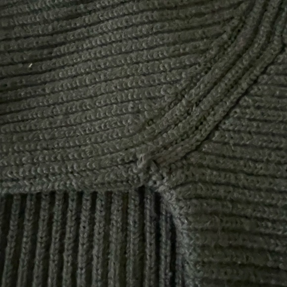 Gold Case Sweater - Picture 3 of 4